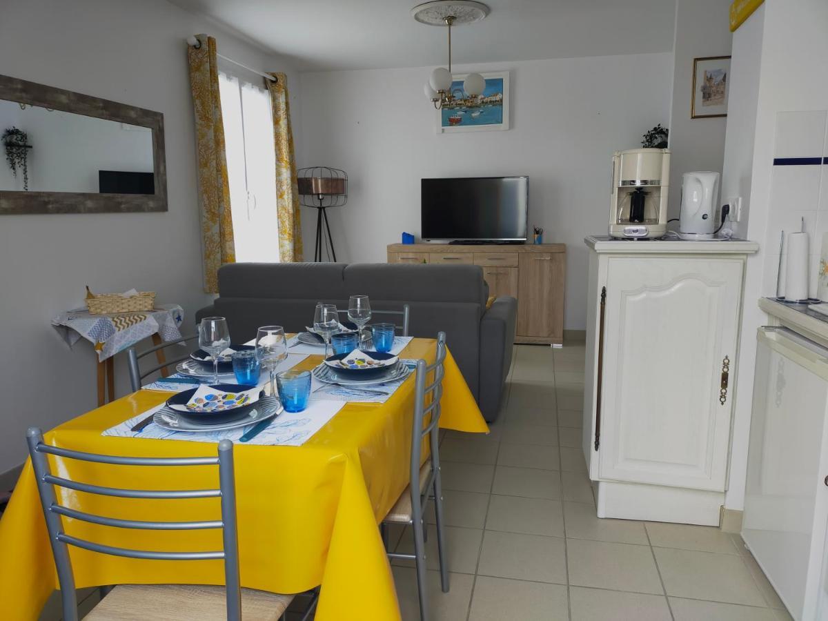 Maison Au Coeur De Saint-Gilles L'Inattendue Екстер'єр фото